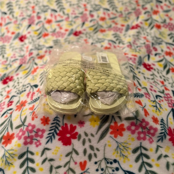 Maurices Lime Green Woven Slippers - Picture 1 of 2